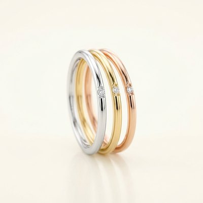 Three stacked bands in mixed metals